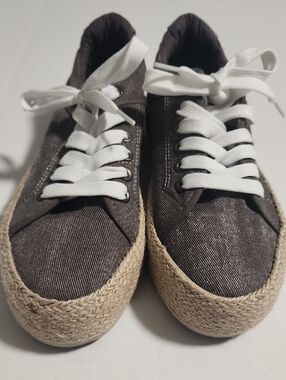 Canvas Espadrille Fashion Lace Up Sneaker Shoes, Faded Brown and White lace
